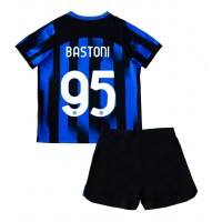 Inter Milan Alessandro Bastoni #95 Hemmaställ Barn 2023-24 Korta ärmar (+ Korta byxor)